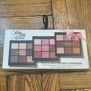 Saks Fifth Avenue Triple Eyeshadow Palette Collection NWT